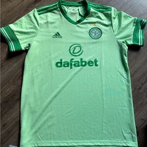 Green Adidas Celtic Jersey Large excellent condition